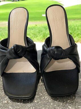 Journee‎ Collection Finlee Knot Mules Black Heels Coquette Minimalist Chic Shoe